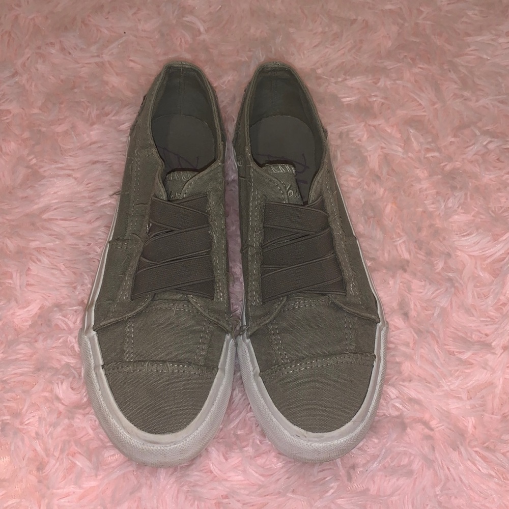 Army Green Blowfish Sneakers